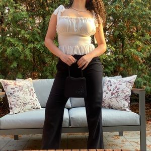 Meet your Posher, Olivia